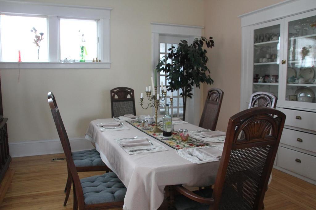 Downtown Bed & Breakfast Moncton Esterno foto