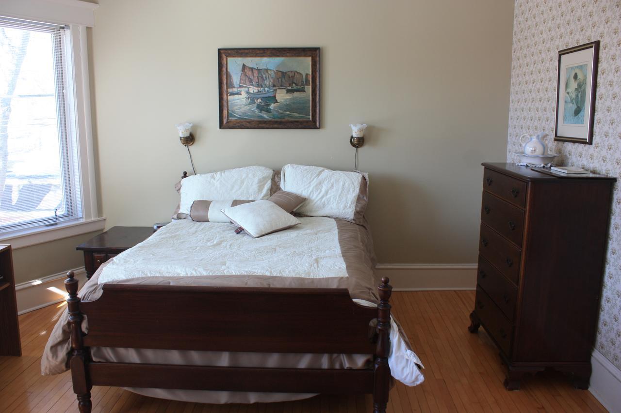 Downtown Bed & Breakfast Moncton Esterno foto