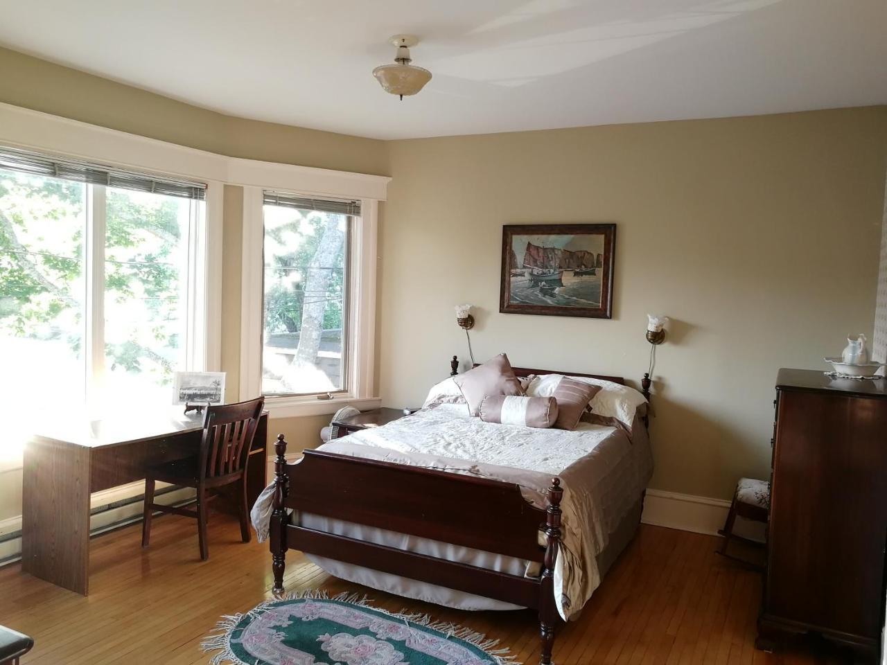 Downtown Bed & Breakfast Moncton Esterno foto